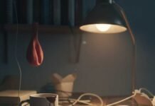 How to Be Successful: 10 Rules for Winning at Life Cluttered Brooklyn desk, coffee spill, "Keep Going!" note.